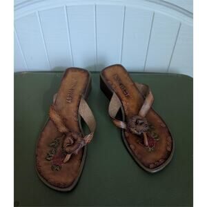 Floral leather nine west sandals